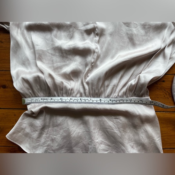 LUSH Blouse - Picture 5 of 7